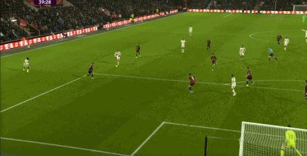 pg游戏-重磅！风云突变巴黎圣日耳曼赛前单刀错失萨拉赫在SKT比赛中逆转，金州勇士临场应变备战欧冠 